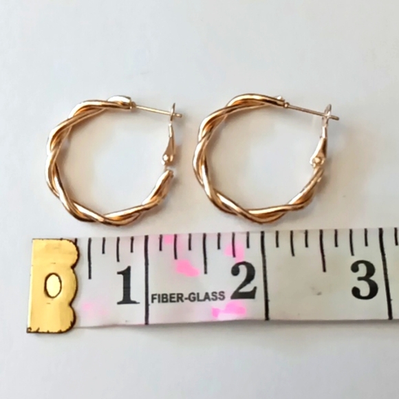 NEW Medium Twisted Goldtone Hoops - Picture 2 of 2